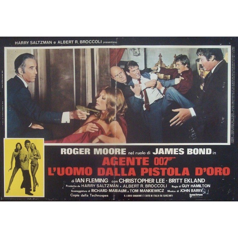 James Bond's The Man With The Golden Gun Italian fotobusta movie poster ...