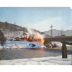 Where Eagles Dare Jumbo Lobby Cards set - illustraction Gallery